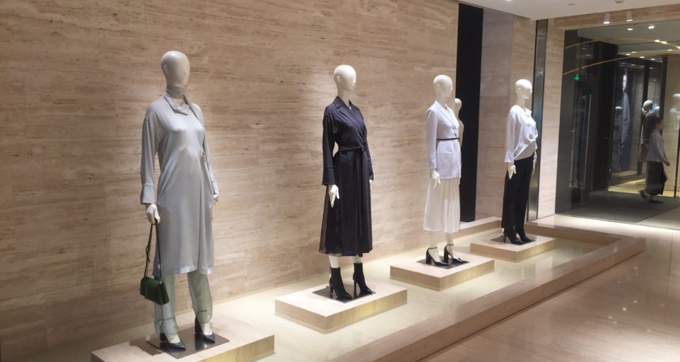Negozio nel cuore della moda di Pechino dentro il centro commerciale WF Central